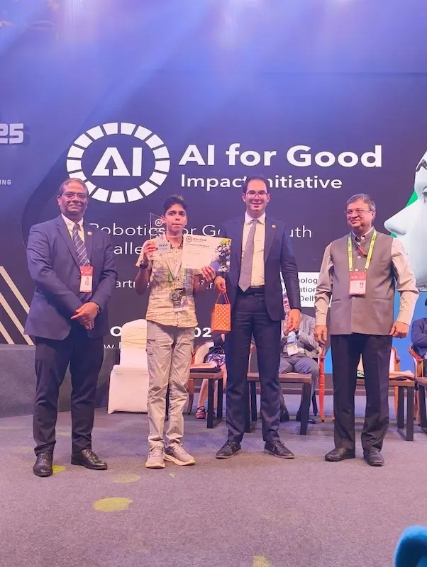 Playto Labs student Aarav Jai Singh won silver medal in seniors category Robotics for Good Youth Challenge